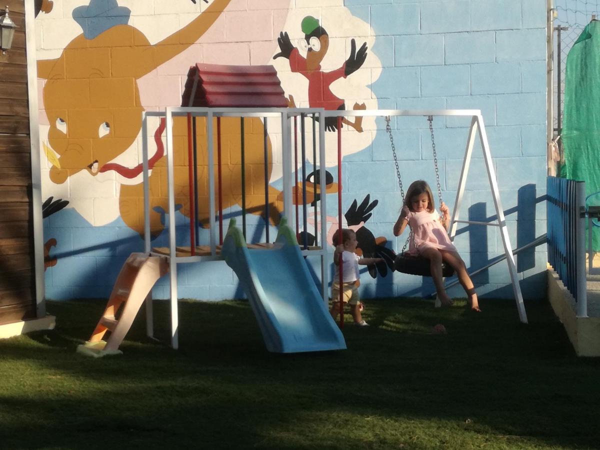 Bungalow Perotonar Ideal Para Familia Con Ninos La Puebla de Cazalla Εξωτερικό φωτογραφία