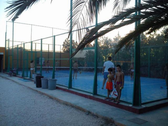 Bungalow Perotonar Ideal Para Familia Con Ninos La Puebla de Cazalla Εξωτερικό φωτογραφία