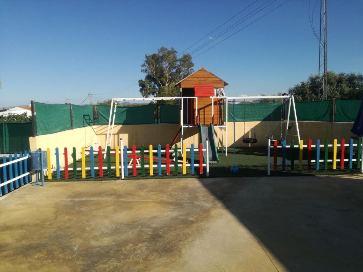 Bungalow Perotonar Ideal Para Familia Con Ninos La Puebla de Cazalla Εξωτερικό φωτογραφία